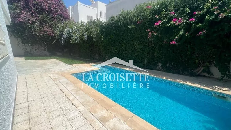 فيلا فاخرة S+4 مع حمام سباحة في غمرة: ملاذ من الفخامة والراحة