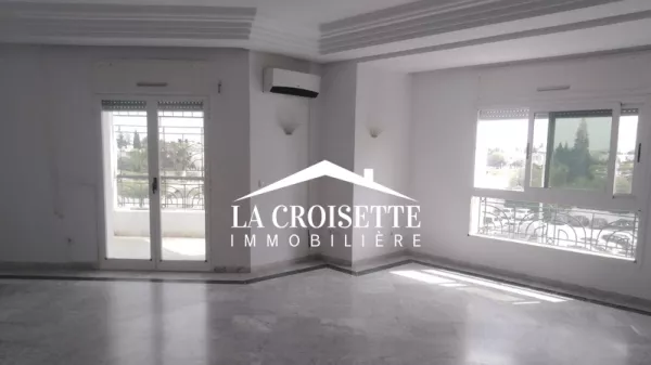 Luxury Apartment for Rent in Lac 1, Tunis - A Dream Location!