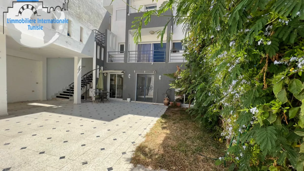 فيلا فاخرة في خزمة الغربية