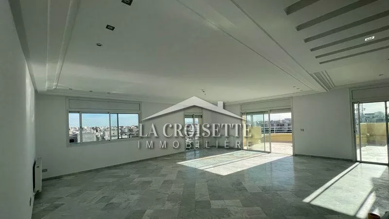 Luxuswohnung S+4 in Jardins de Carthage: Ein Refugium der Komfort und Sicherheit