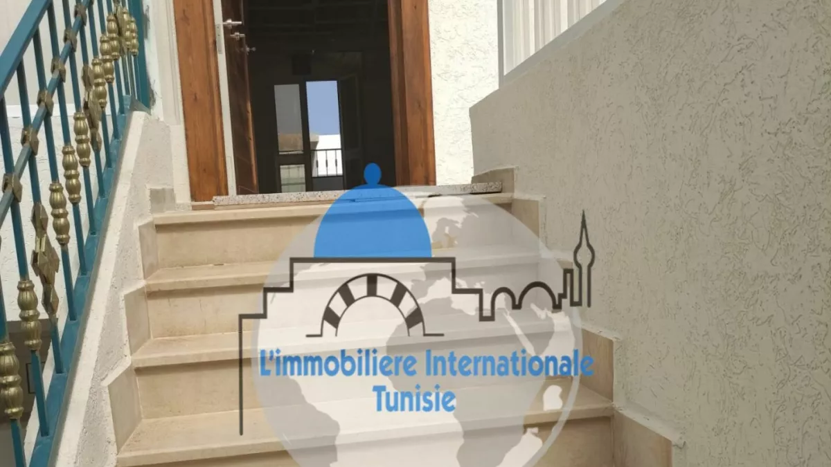 Unfurnished S+2 Apartment in Sahloul 4: Your New Haven of Peace!