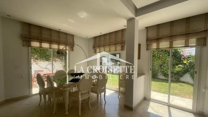 فيلا فاخرة ومؤثثة S+4 للكراء في المرسى، تونس