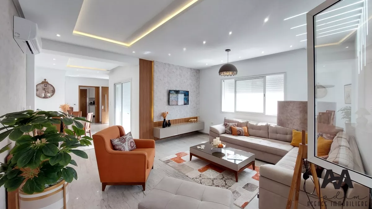 فيلا فاخرة في نابل: مساحة ورفاهية وأمان