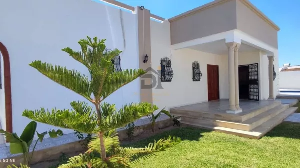 Villa di Lusso con Piscina a Tezdaine, Djerba - Affitto Annuale