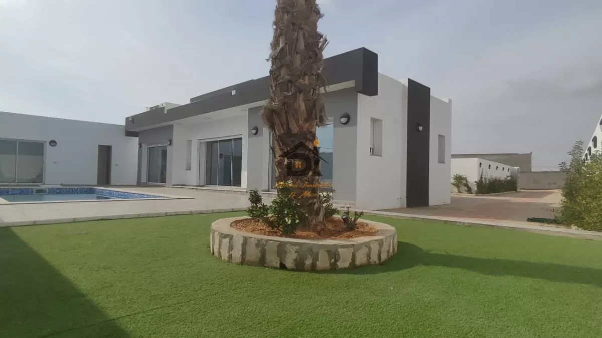 فيلا فاخرة مع مسبح في جربة