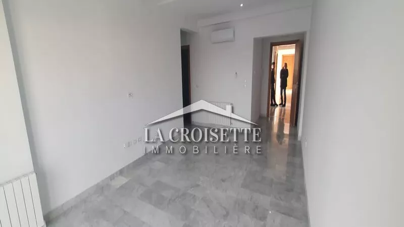 Appartamento di Lusso S+2 a Jardins de Carthage: Un'Oasi di Pace e Comfort