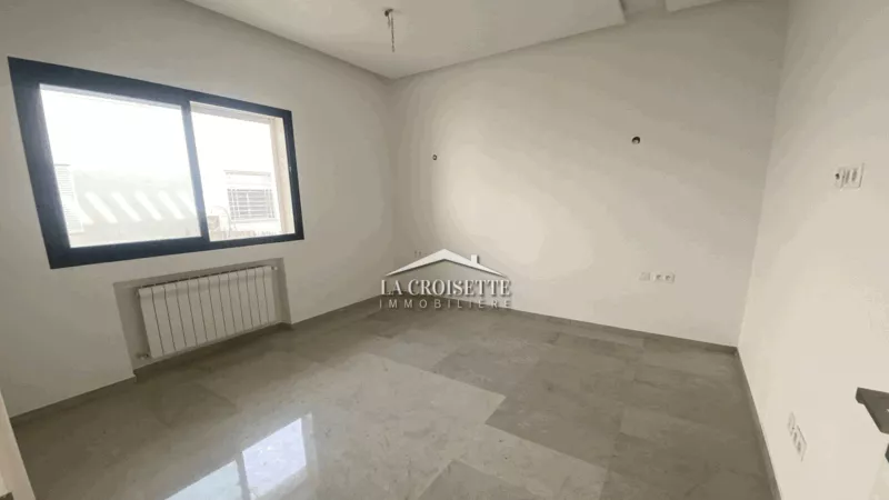 Villa di Lusso S+5 a La Soukra: Un'Eden Affordabile