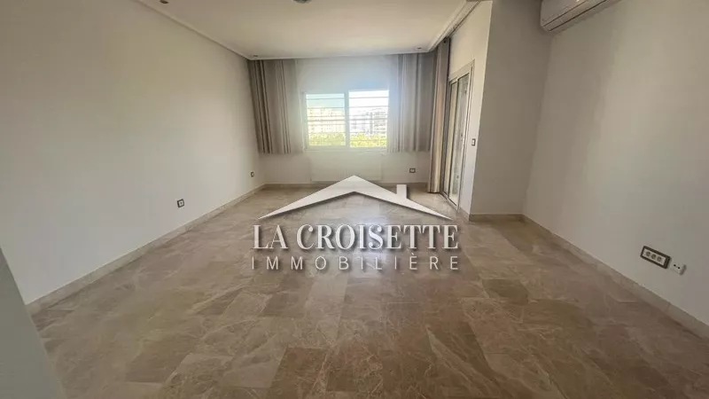 Luxury Apartment S+4 with Servant Quarter at Berges du Lac 2, Tunis