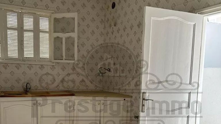 Spazioso Piano di Villa in Affitto a Bizerte