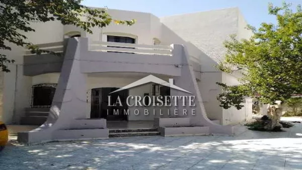 فيلا فاخرة للإيجار في لا سوقرة