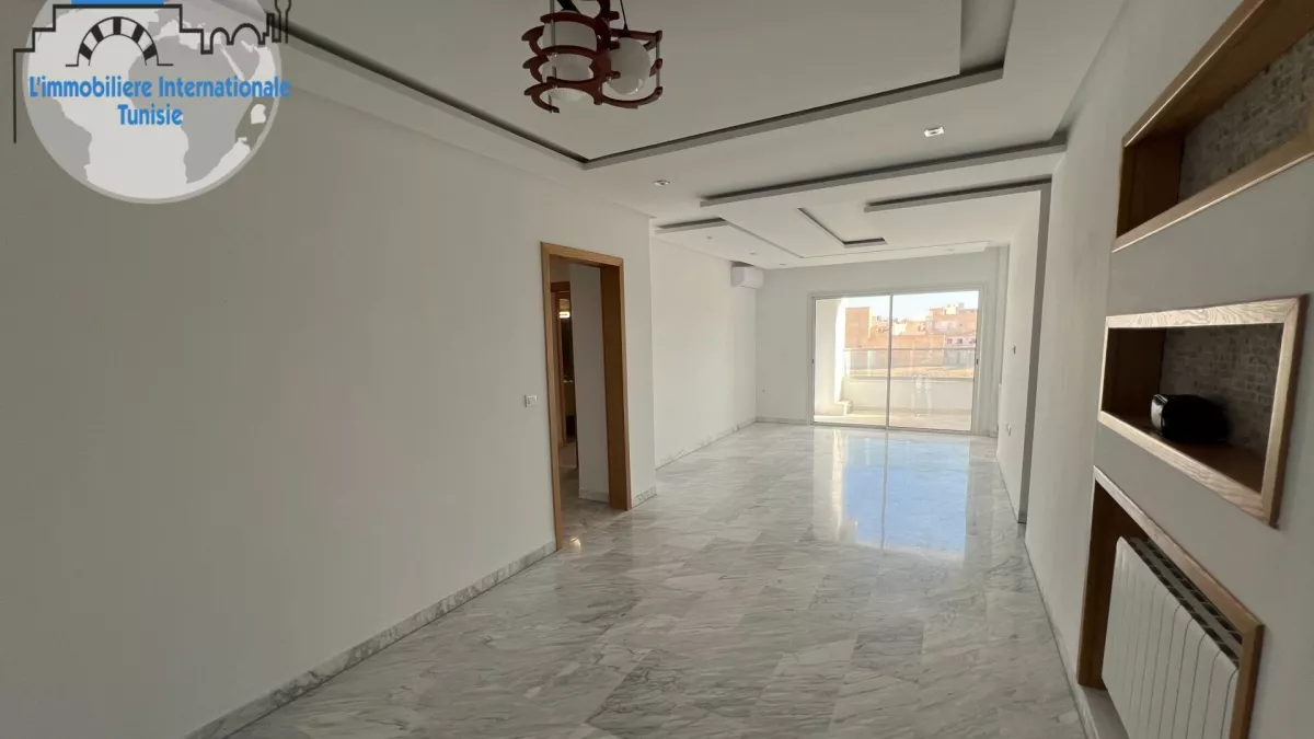 شقة S+2 غير مفروشة في صहलول: بيتك الجديد!