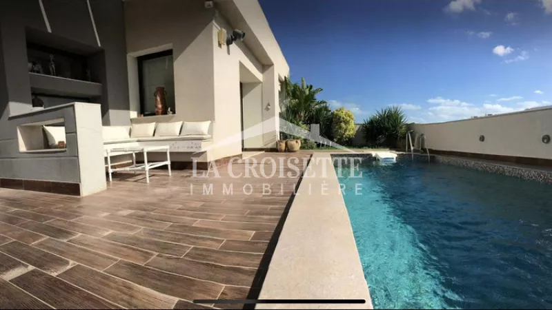 Attico di Lusso in Affitto a La Soukra