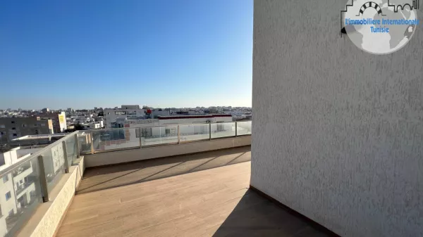 Sublime Penthouse in Khzema