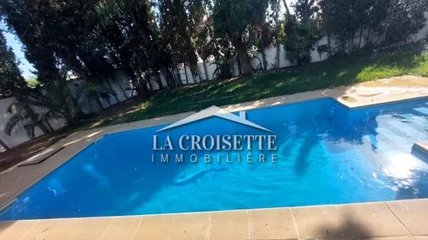 Luxurious Villa S+6 with Pool in Gammarth