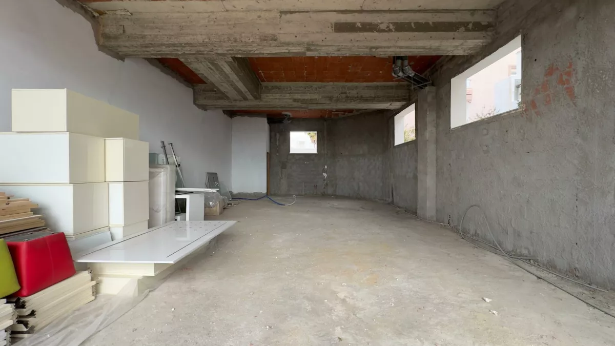 فرصة تجارية استثنائية في نابل: محل 112م² للكراء