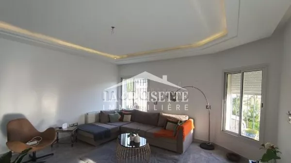 دوبلكس ساحر مع حديقة خاصة في منطقة لسوقرة – فرصة إيجار مميزة