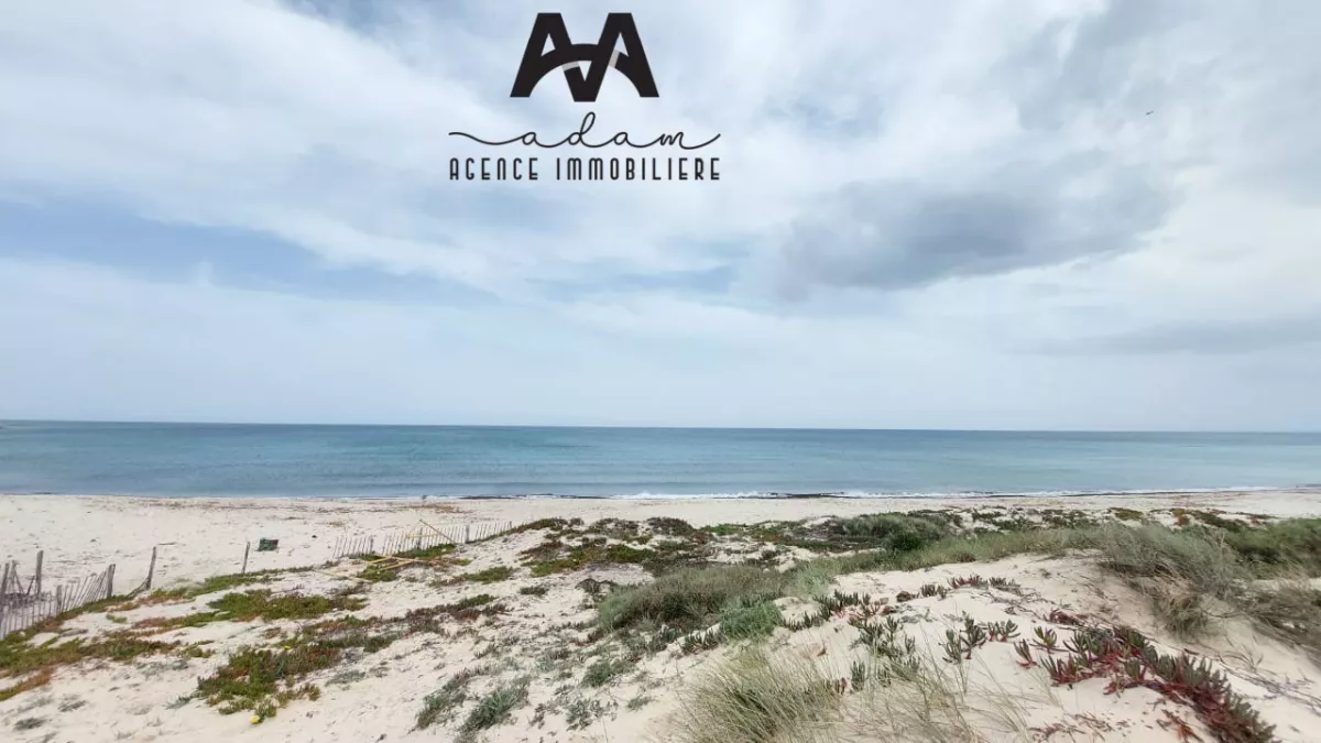 Terreno dei Sogni a Jinen Beni Khiar, Nabeul - 405m² di Spazio e Libertà