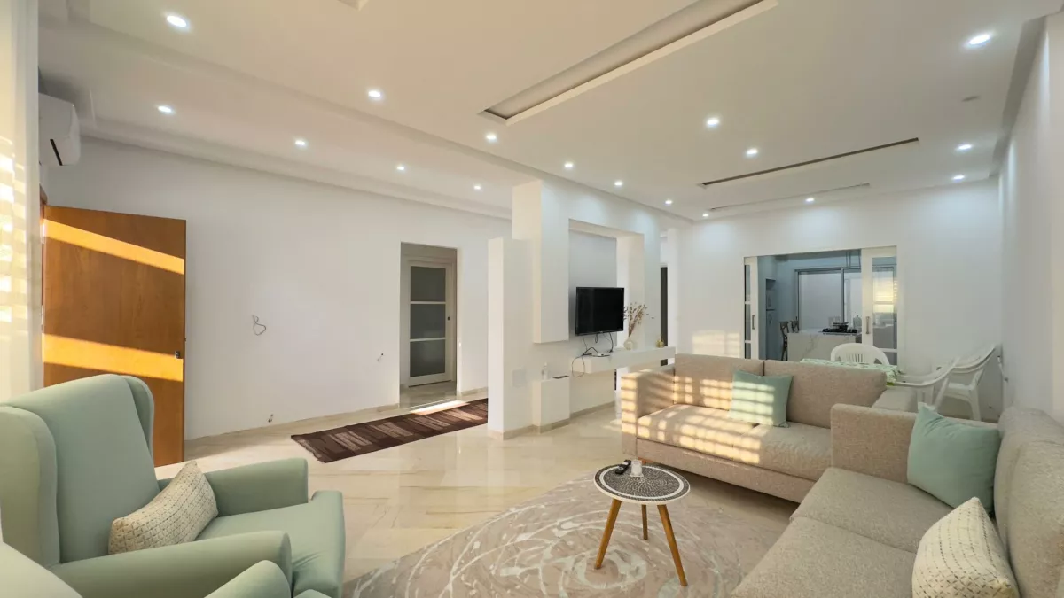 Luxurious Ground-Floor Villa in Nabeul: Elegant Living at Its Finest