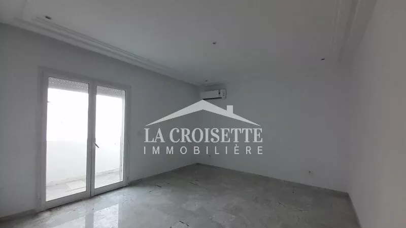 Appartamento di Lusso in Affitto a Berges Du Lac 2: Un Rifugio di Eleganza e Comfort