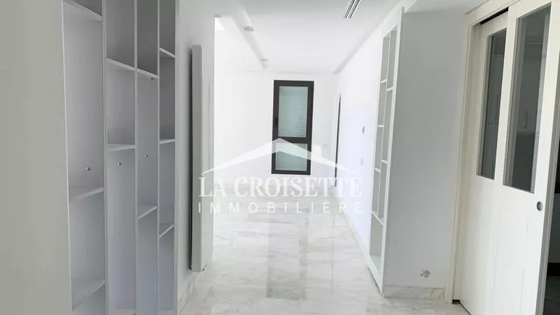 Lusso Duplex con Vista Lago - MDL0211: Un Rifugio sul Lago