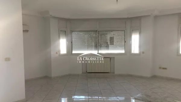 Luxury Villa Floor for Rent in Carthage Gardens, Tunis