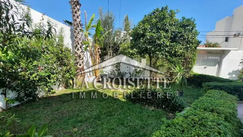 فيلا فاخرة مع حمام سباحة في لا مرسى، تونس - جنة من الفخامة