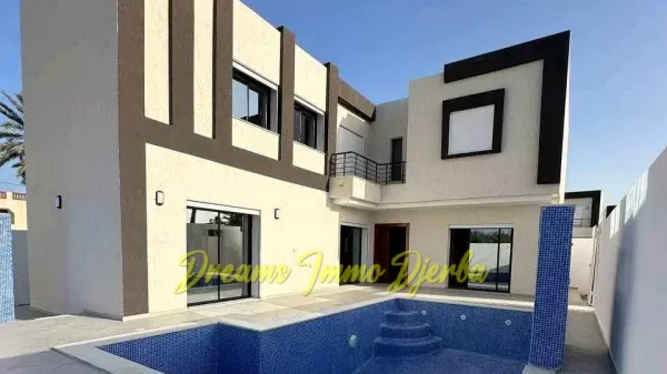 Luxury Villa with Spacious Pool in Djerba