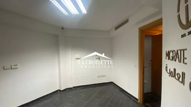 Elegante e Funzionale Spazio Ufficio in Vendita a Berges du Lac 2