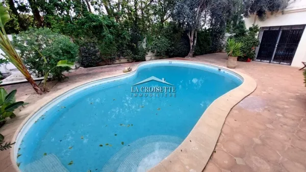 Luxury Villa with Pool in La Marsa, Tunis