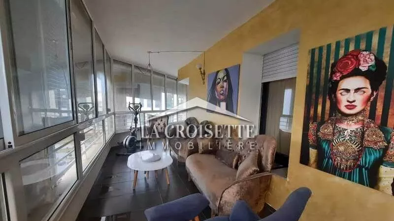 Appartamento S+4 di Lusso Arredato a Berges du Lac 2: Un'Oasi di Eleganza nel Cuore della Città