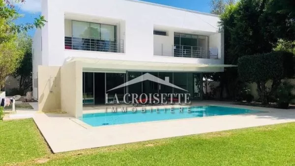 Luxury Villa with Pool in Carthage