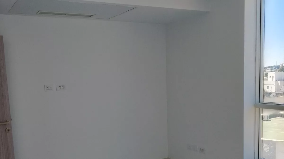 Spazio Ufficio Ideale H+2 ad Ariana: Il Tuo Luogo di Lavoro dei Sogni!