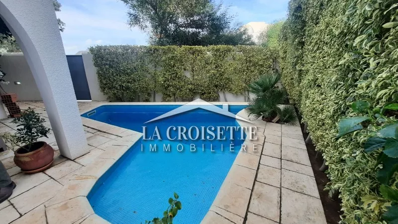 فيلا بمنظر على البحر للكراء في الجمّارث