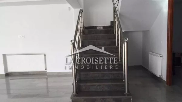 Luxury Villa with Pool in Gammarth - Your Urban Oasis