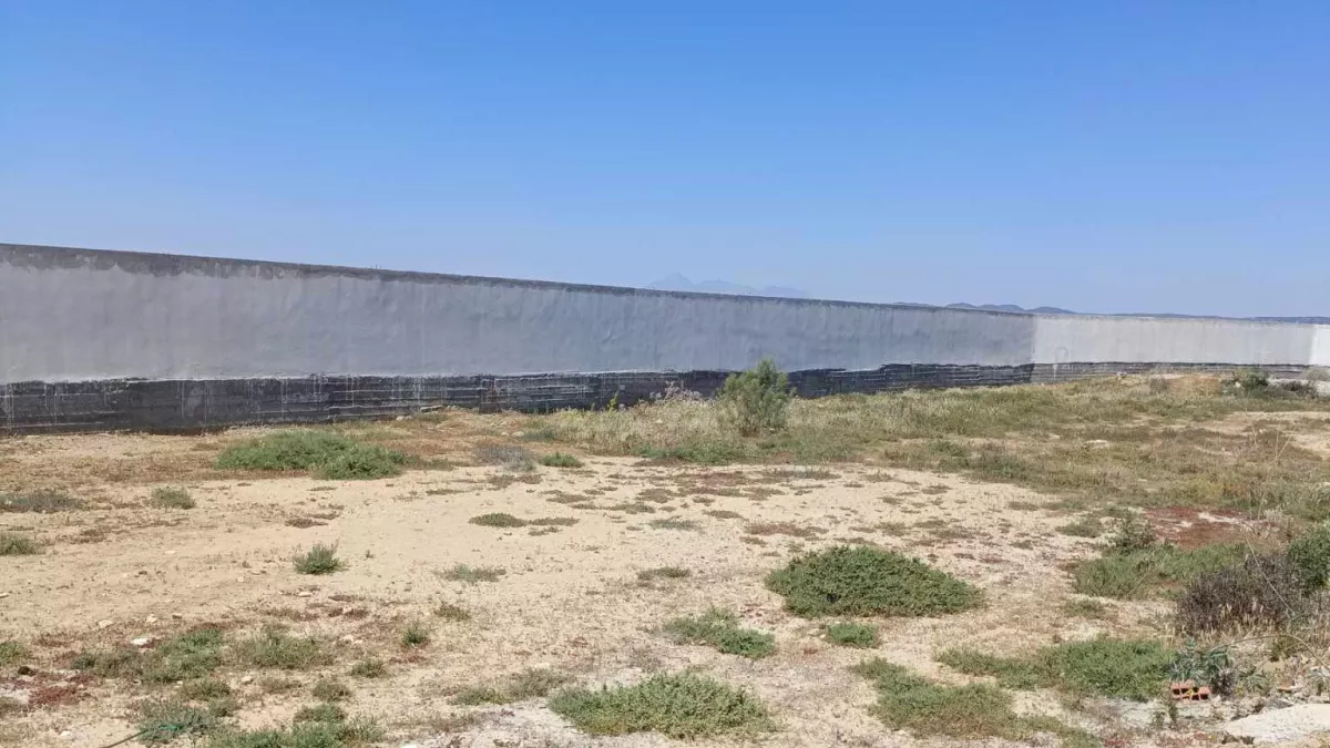 قطع أراضي رئيسية 300م² للبيع في حمامت السود، 1كم من البحر