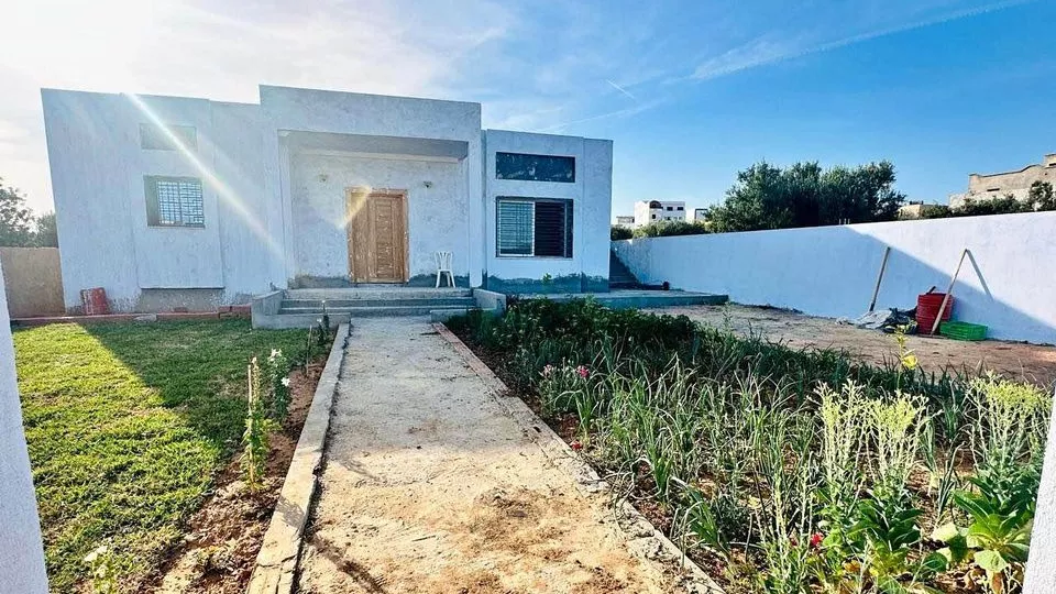 Stunning 320m² House in South Hammamet: Your Ideal Peaceful Haven!