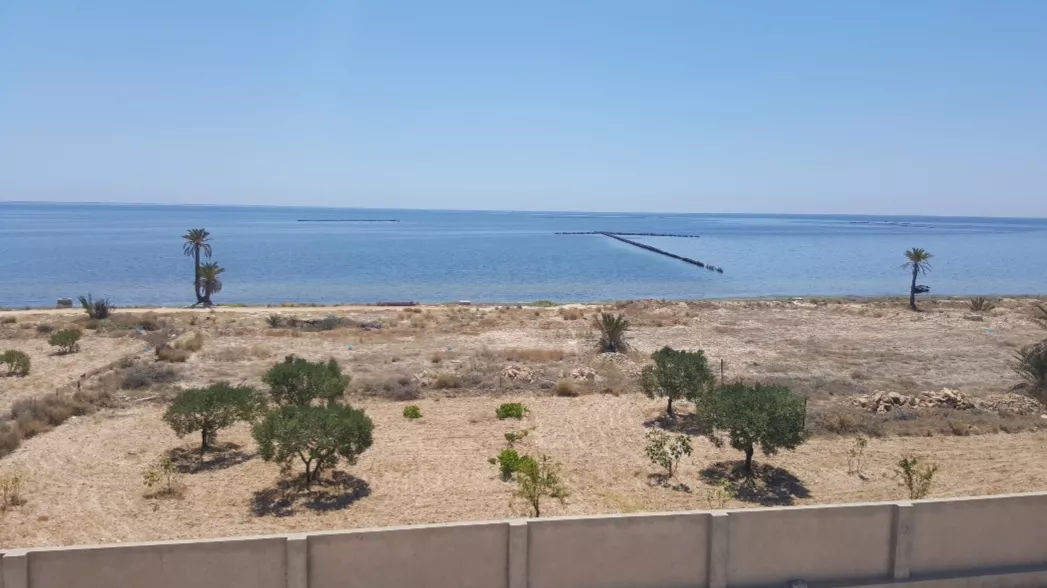 Terreno Edificabile – Vista Mare e Titolo di Proprietà Individuale a Kerkennah