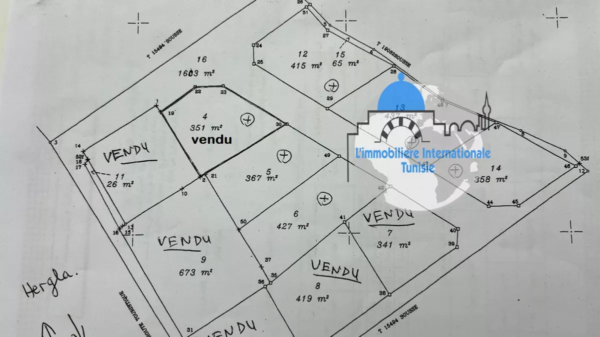 Terreno di Primo Piano a Mare in Vendita a Chatt Mariem