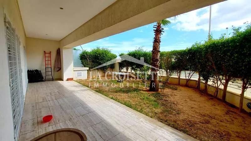 ثلاثة طوابق فاخر مع حديقة في جاردنز دي كارثاج ZTRV0025