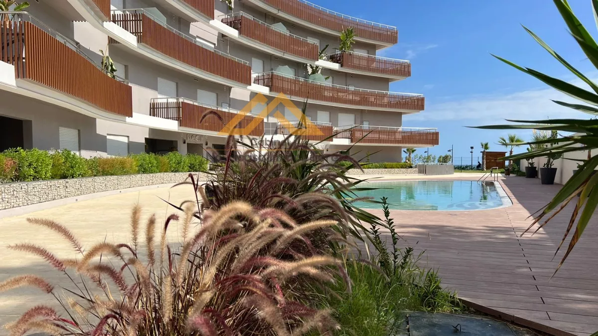 شقة س+2 في شط مريم: ملاذ بحرية