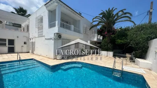 Luxury Villa with Pool in Gammarth, Tunis