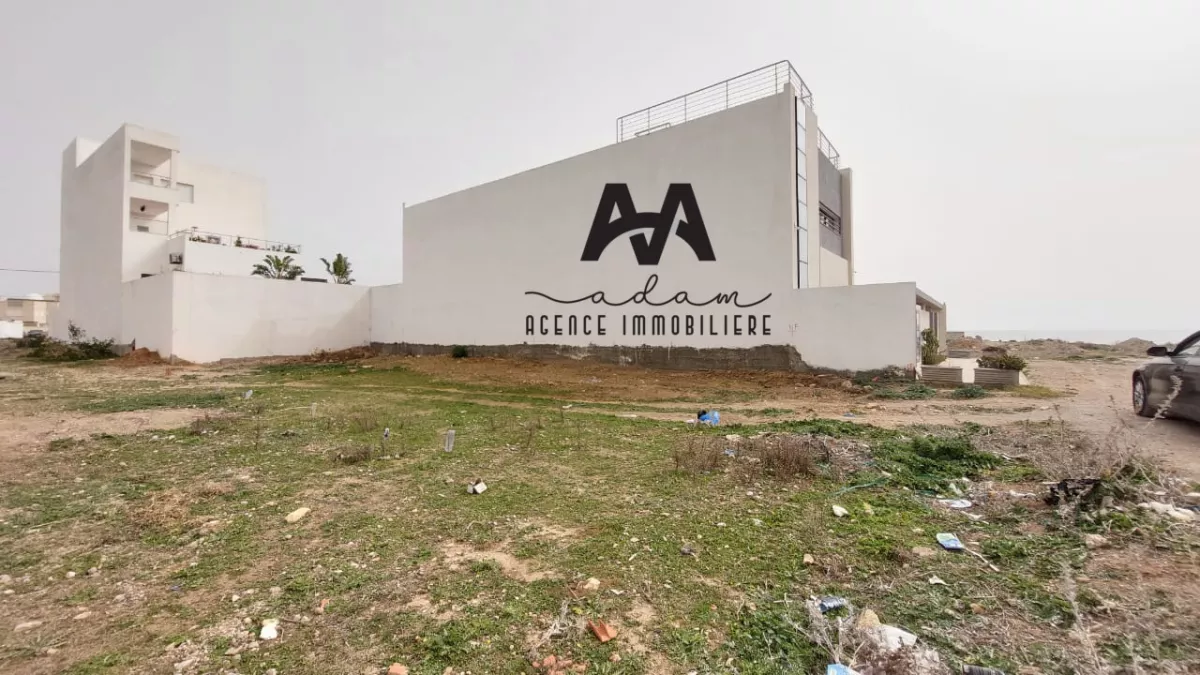 قطعة أرض سكنية بمساحة 386م² في شاطئ المعمورة، نابل