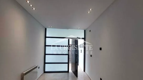 Luxurious Duplex with Terrace in La Marsa - MDL0636