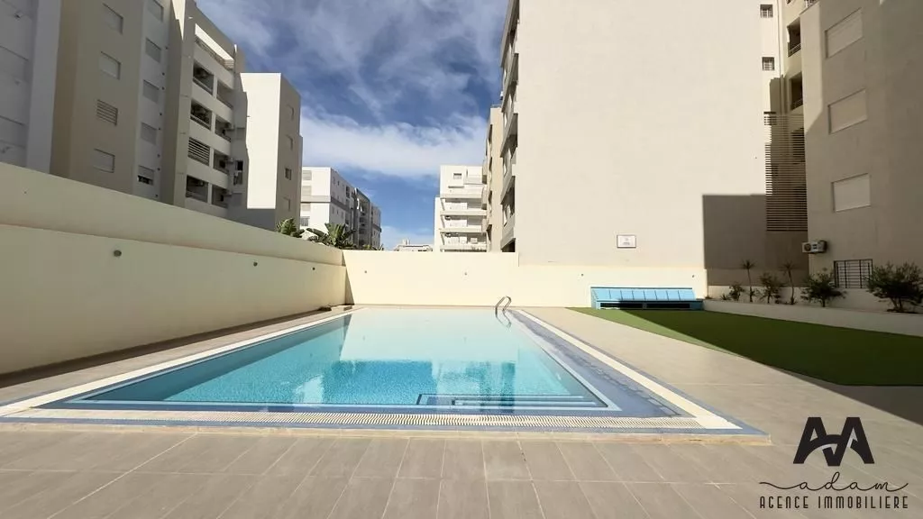 شقة فاخرة بغرفتي نوم وصالة للكراء في أف إتش 2، الحمامات