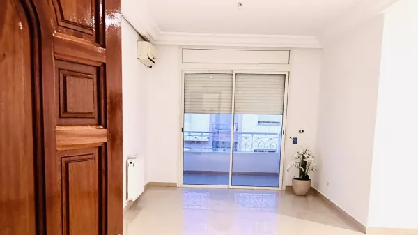 Spacious and Bright S+3 Apartment in L'Aouina