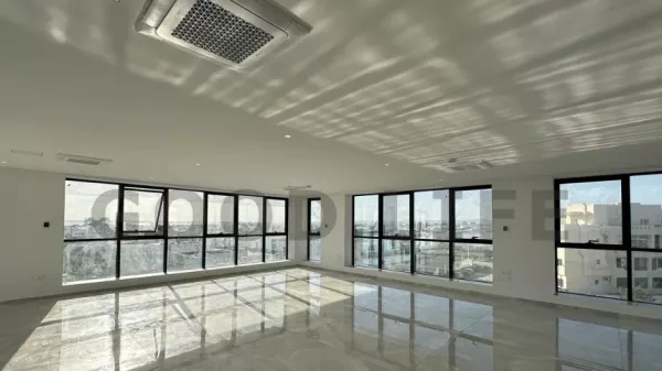 Luxury Open Space with Lake View at Lac 2