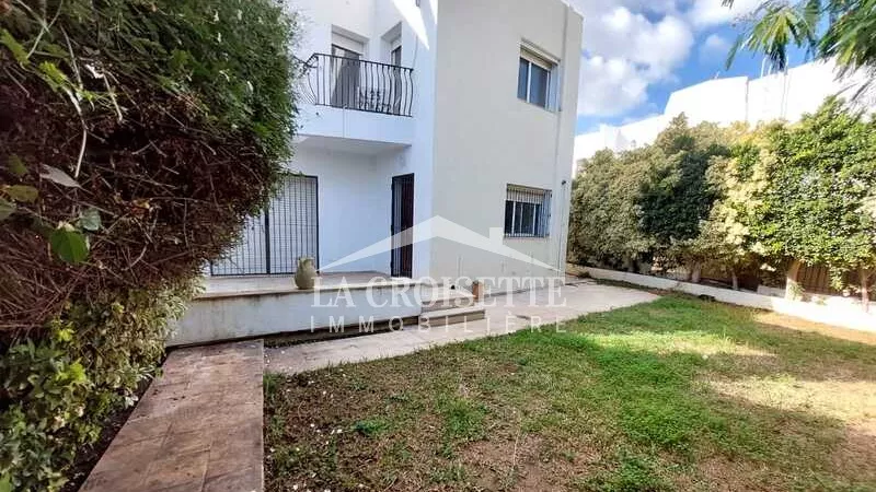 فيلا فاخرة من نوع S+4 لاستخدام المكتب في لاك 1، تونس