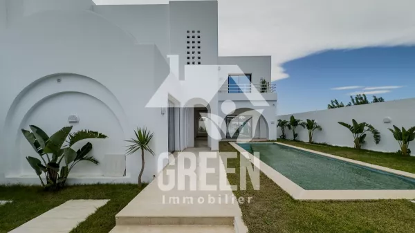 فيلا "تروبيكال ماكسي" – واحة استوائية فاخرة للعيش والاستثمار في الحمامات