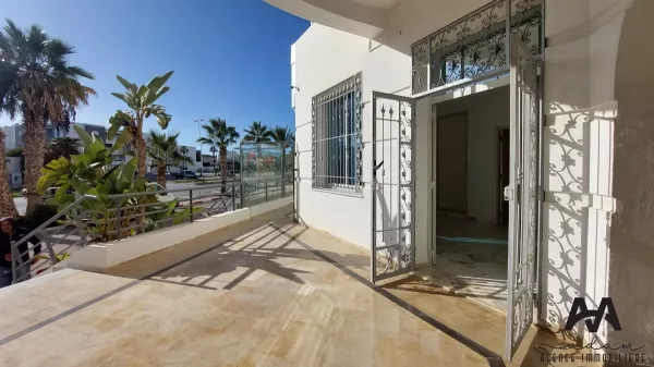 Exceptional 90m² Office for Sale in Mrezga, Nabeul - An Ideal Business Opportunity