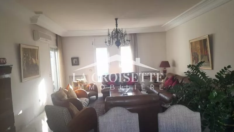 شقة فاخرة من نوع S+4 مع شرفة في لا مارسا - MAV1804